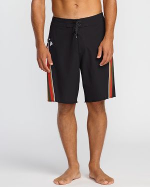 Straddie Pro Hi Boardshorts - Rasta