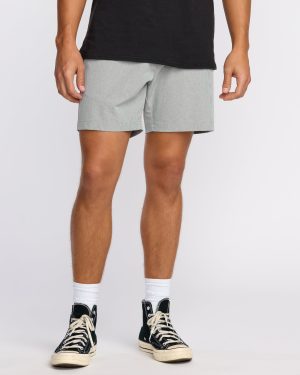 Crossfire Submersible 17 Hybrid Shorts - Green Ash