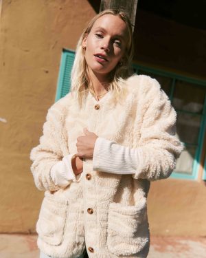 Fireside Cozy Buttoned Fleece Jacket - White Cap