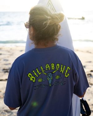 Raging Bull Regular Tee - Lavender